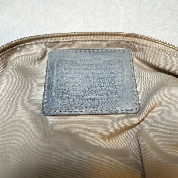 ✨ Authentic COACH Leather Hobo Shoulder Bag Light Gray & Ivory pebbled purse - Picture 4 of 11